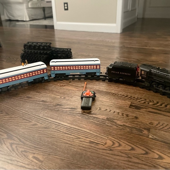 🎄LIONEL POLAR EXPRESS TRAIN SET - Picture 8 of 8